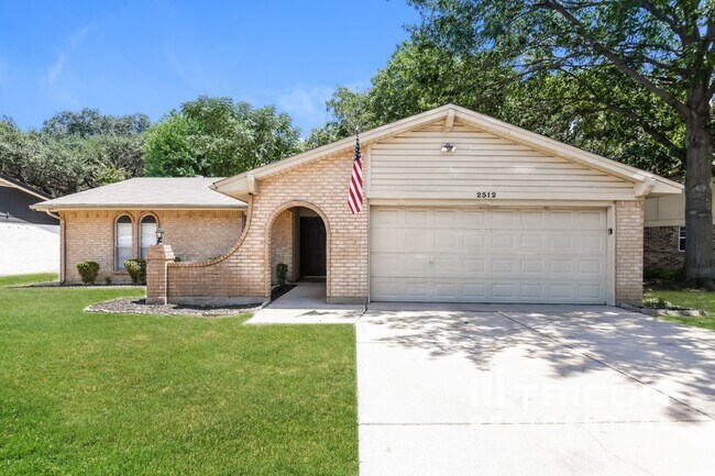 Primary Photo - 2312 Vineyard Dr
