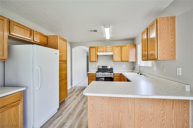 Building Photo - 1070 Canoga Peak Ave