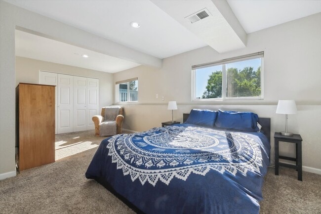 Building Photo - 4001 S Flanders Way