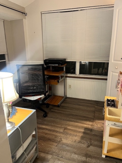 Building Photo - 23130 Dover Dr