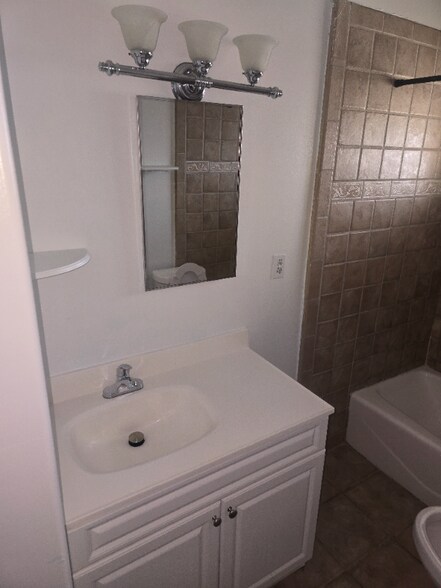 Building Photo - 11194 Magnolia Ave