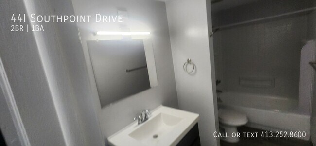 Building Photo - 44 Southpoint Dr