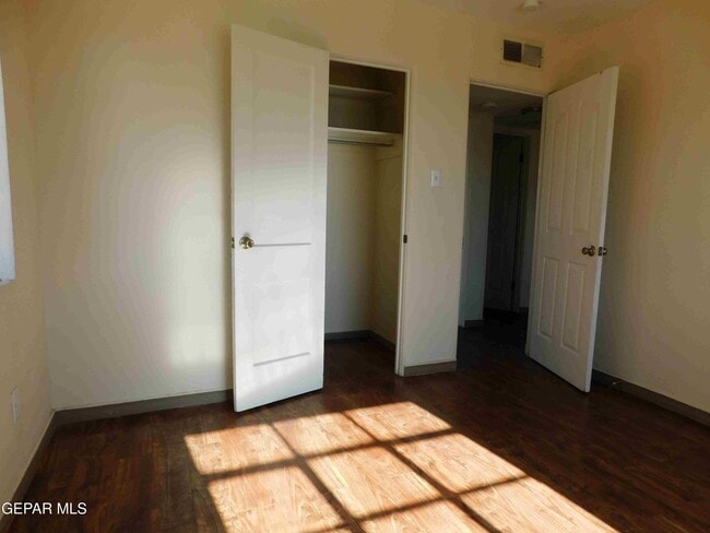 Building Photo - 7625 Hacienda Ave