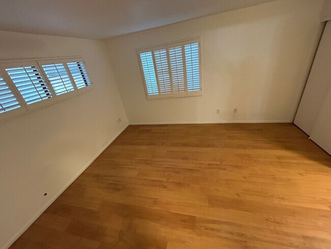 Building Photo - MOVE IN SPECIAL....$750.00 off with May, 2026 move in! Cozy condo in Shadowridge Community