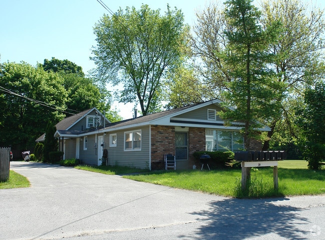 Apartment Units - 14 Bowman St