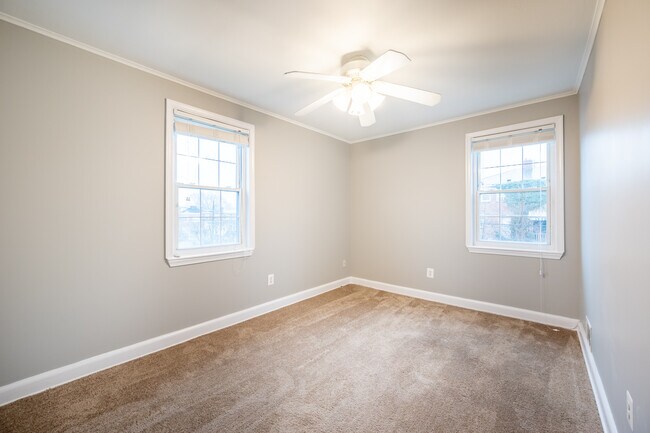 Building Photo - 8518 Water Oak Rd