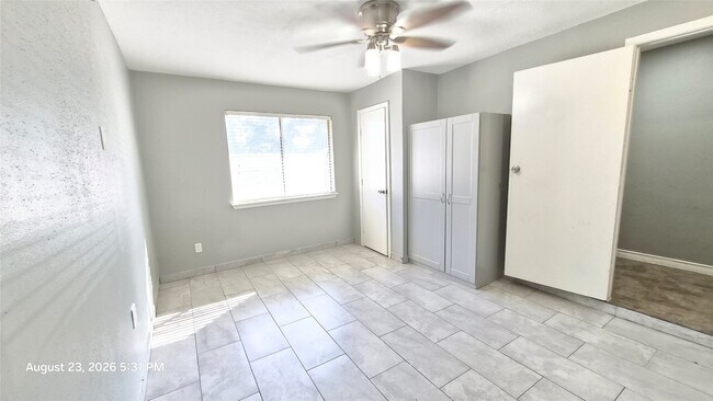 Building Photo - 23054 Banquo Dr