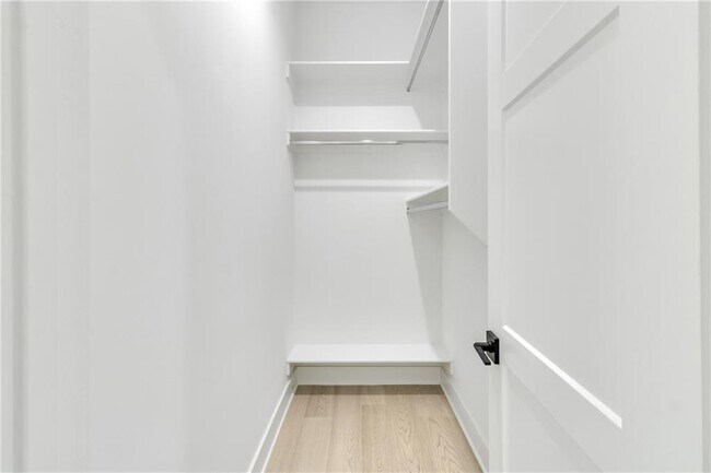 Building Photo - 3671 Hamilton Mill Rd