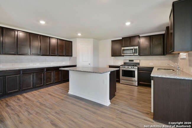 Building Photo - Gorgeous Home in the Gated Wortham Oaks Community Now Available! Realtor Commission: $600