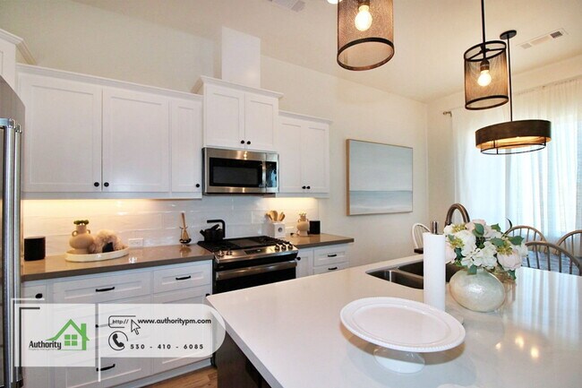 Building Photo - 4624 Pleasant Hills Dr