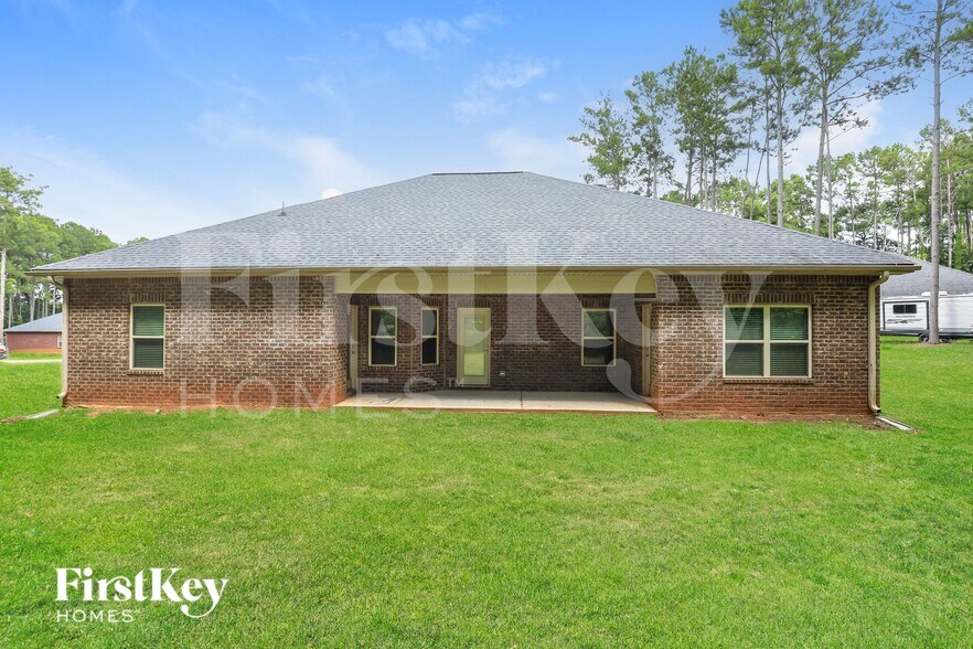Building Photo - 1000 Yorkshire Dr