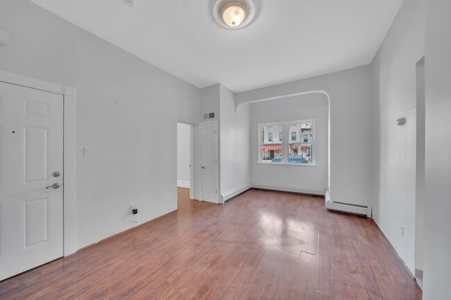 Building Photo - 322 Webster Ave
