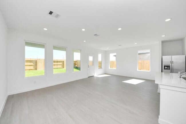 Building Photo - 16310 Texas Flatland Way