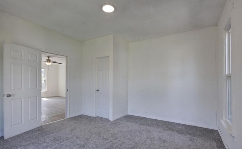 Building Photo - 912 Olive St