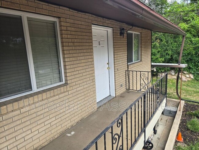 Building Photo - 3070 Eccles Ave