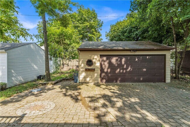 Building Photo - 3675 Avalon Rd