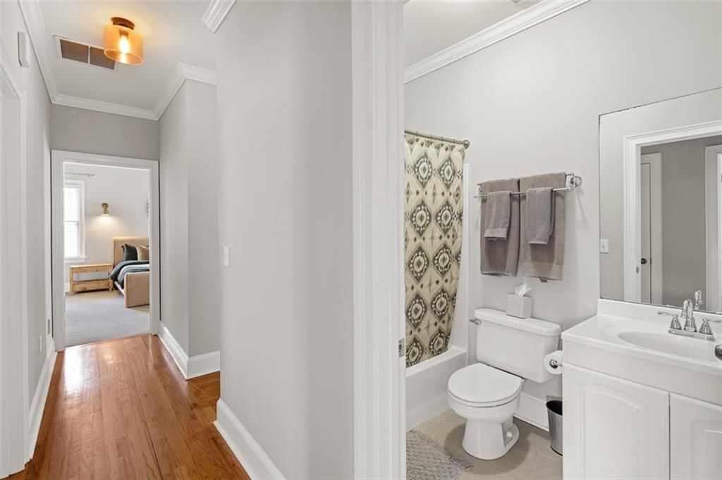 Building Photo - 372 Clifford Ave NE