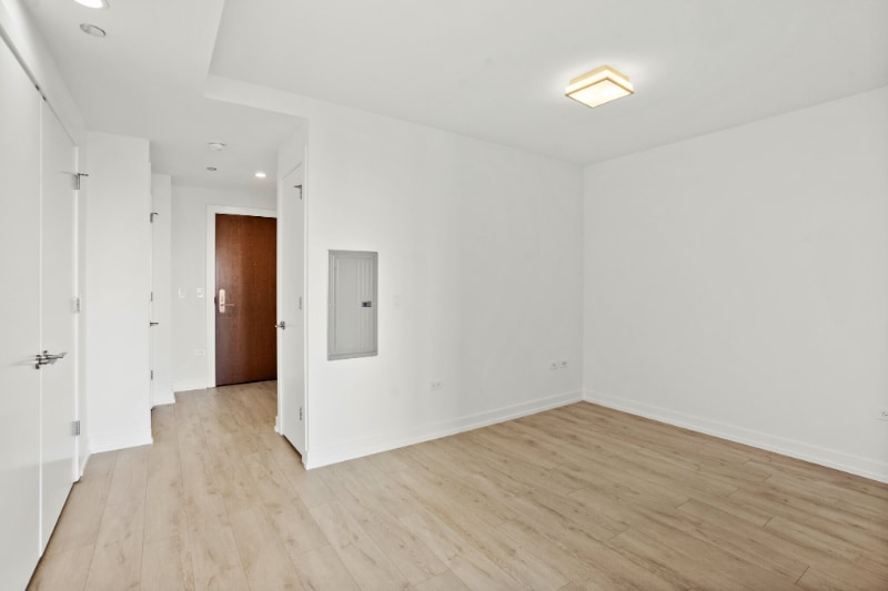 Building Photo - 1106 N Wells St