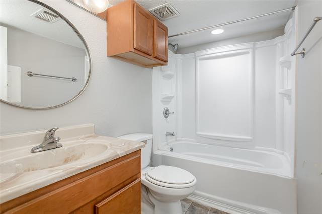 Building Photo - 1901 N Fitzhugh Ave