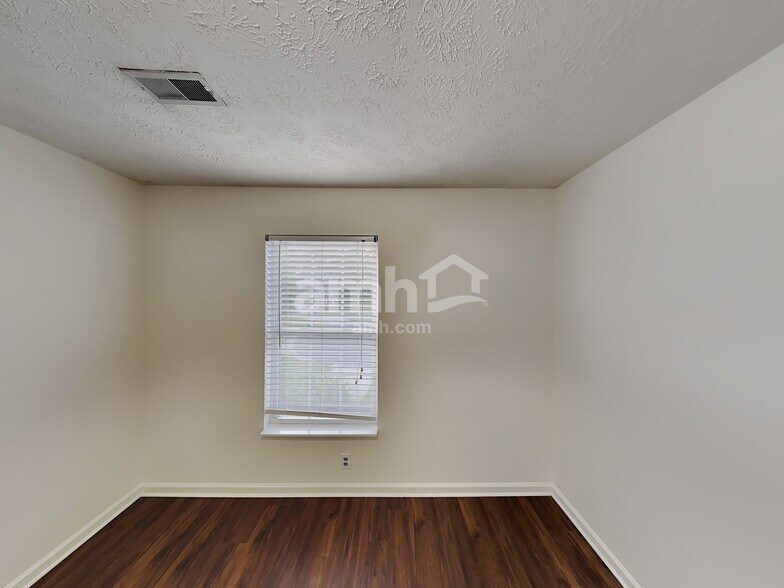 Building Photo - 609 Hannah Ridge Ct