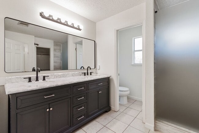 Building Photo - 1305 Cedar Brook Dr