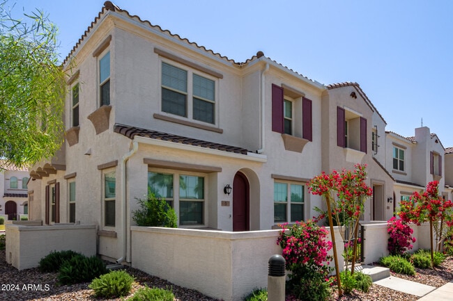 Building Photo - 4077 S Sabrina Dr