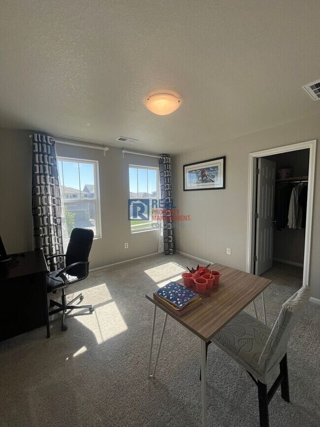 Building Photo - 13621 Crane Ct