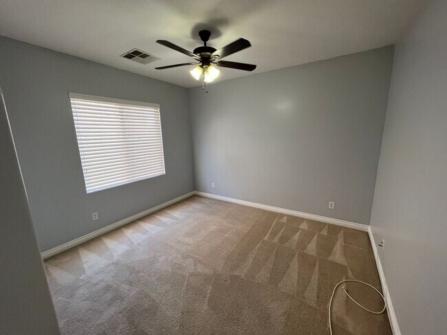 Building Photo - ALIANTE MASTER PLAN COMM/ GATED *5 BEDROOM...