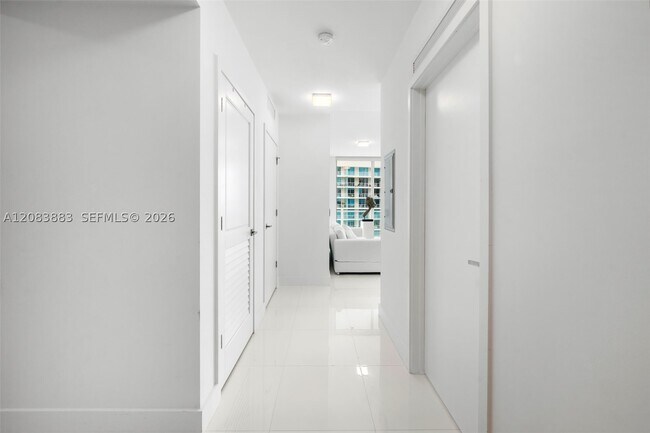 Building Photo - 1080 Brickell Ave