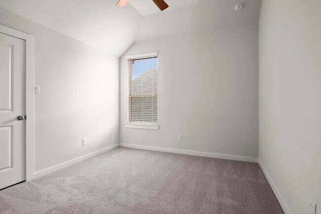 Building Photo - 16826 Beechwood Forest Way