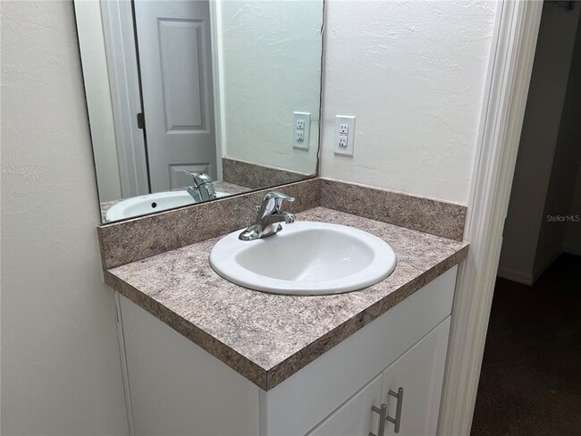 Building Photo - 1042 Bounds St