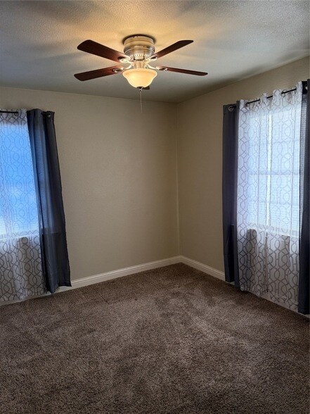 Building Photo - 13638 Pyramid Dr