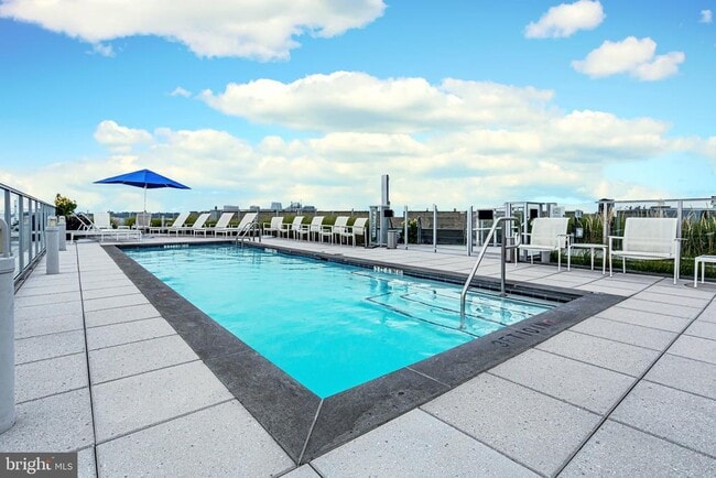 Building Photo - 1177 22nd St NW