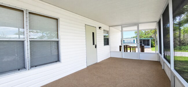 Building Photo - 355 Caloosa Ct