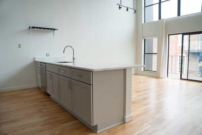 Building Photo - 1352 Rosa L Parks Blvd