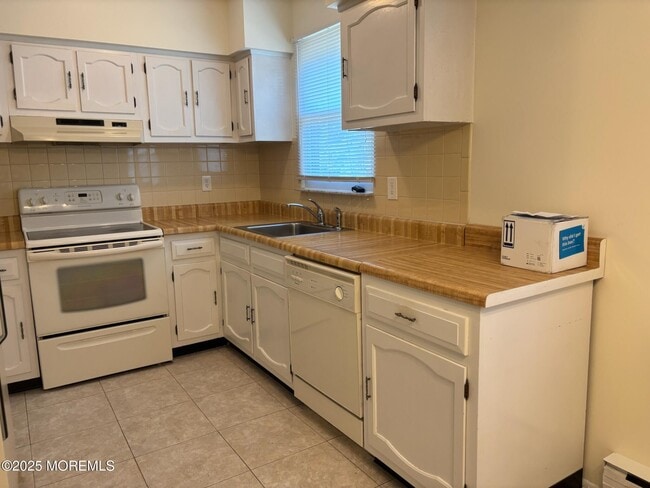 Building Photo - 7A Canton Dr