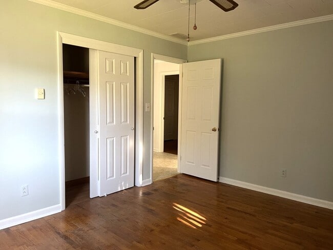 Building Photo - UNFURNISHED LEWES SINGLE FAMILY HOME - 6 M...