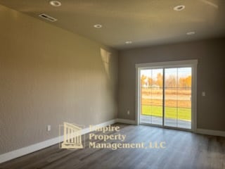 Building Photo - 1656 Irvine St