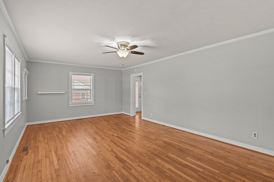 Building Photo - 110 Byrd St