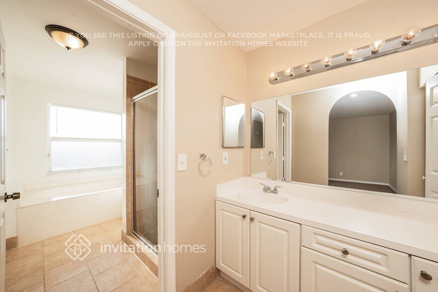 Building Photo - 11106 Baybreeze Way