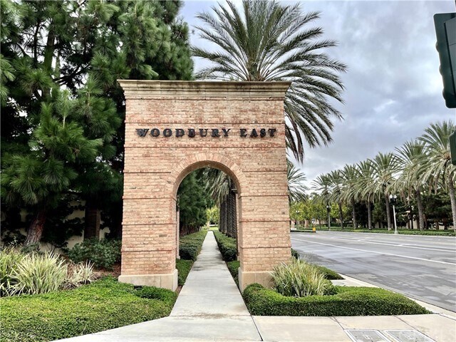 Building Photo - 36 Calypso