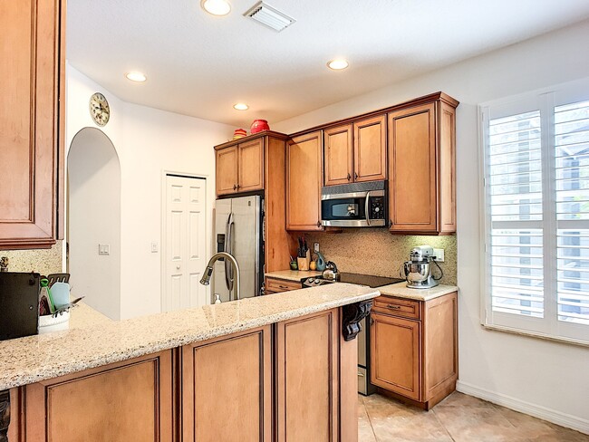 Building Photo - Gorgeous 4-Bedroom, 3-Bathroom Town Home w...