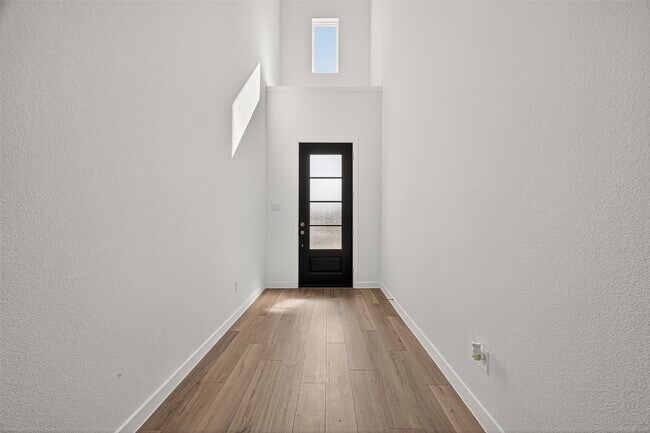 Building Photo - 2419 Hazel Berry St