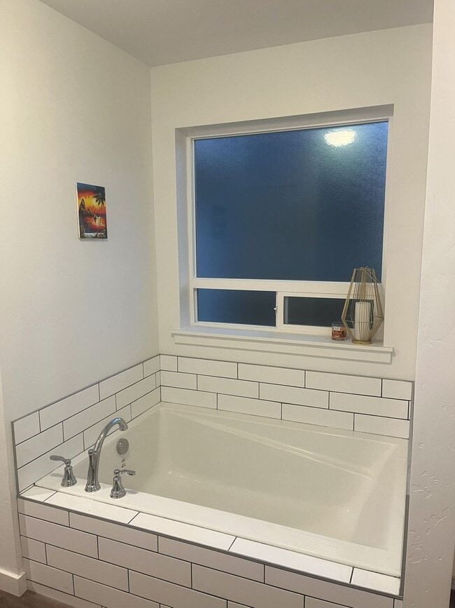 Building Photo - Gorgeous 3 bed 2 ba home with  just off Hubbard Rd and Rapid Creek Way in Kuna