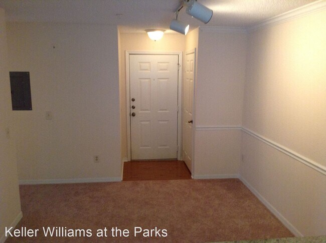 Building Photo - 1 br, 1 bath House - 1930 Summer Club Driv...