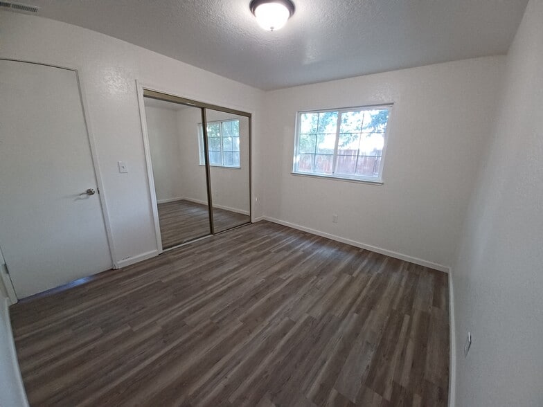 Bedroom - 1111 Central Ave