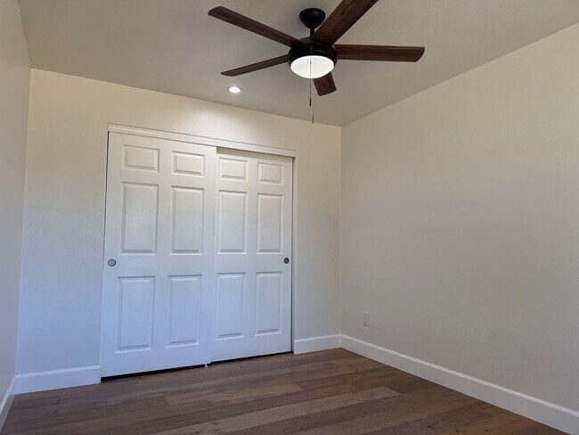 Building Photo - 3815 Elwin Ln