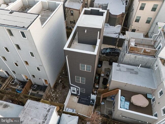 Building Photo - 2542 Arcadia St