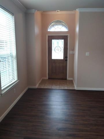 Building Photo - 9017 Racquet Club Dr