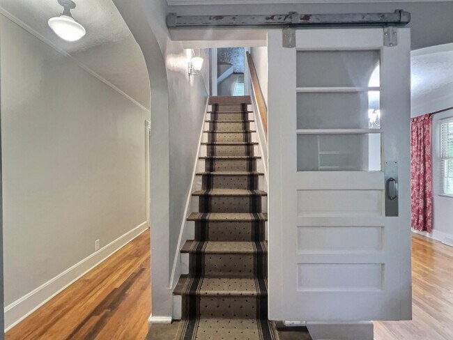 Building Photo - 339 Charleston St SE